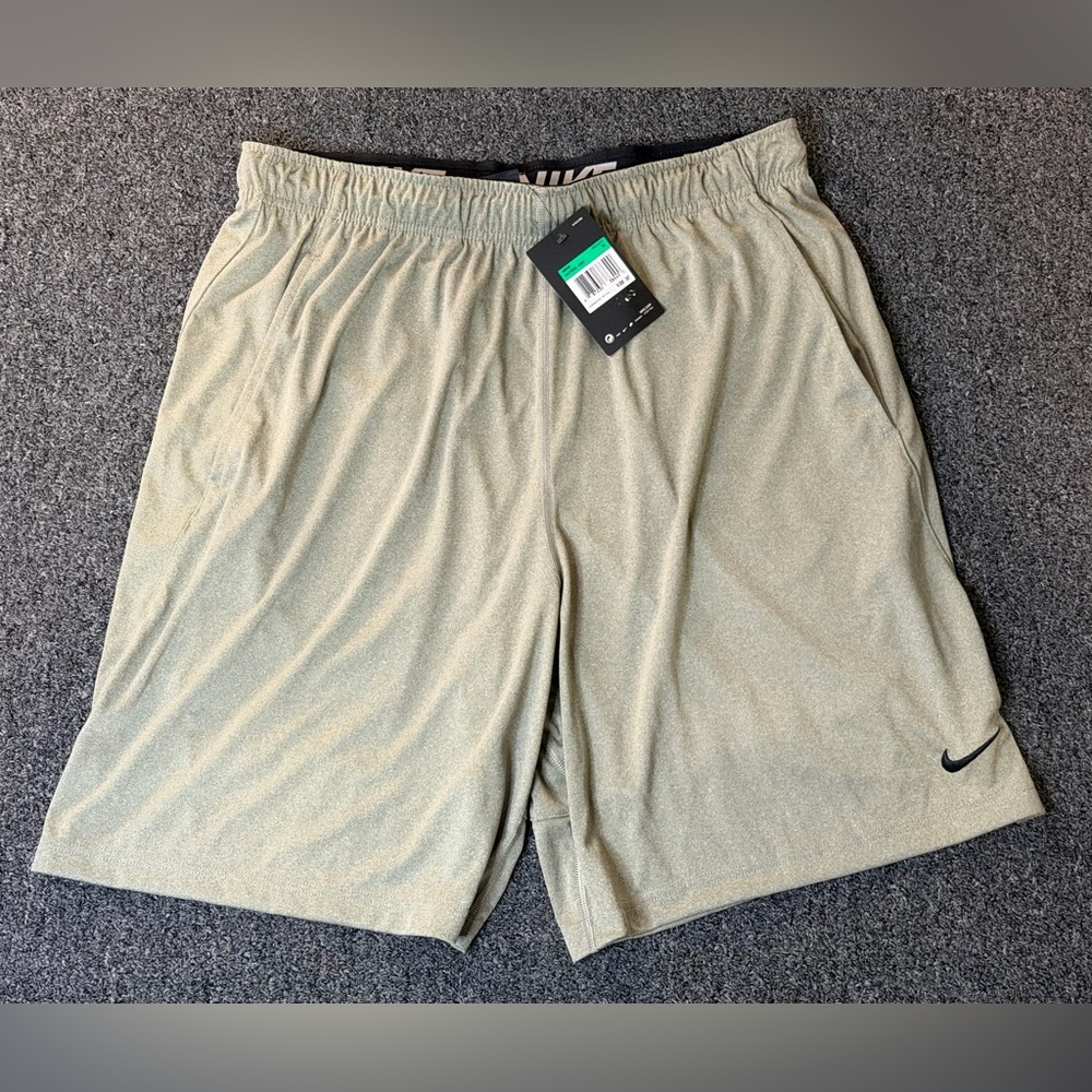 NIKE DRI FIT MENS TRAINING GYM / ATHLETIC XL SHORTS - STANDARD / OG FIT - *NEW*